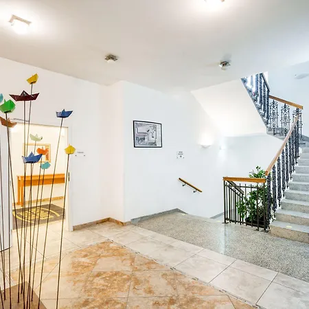 Отель Europa 3*