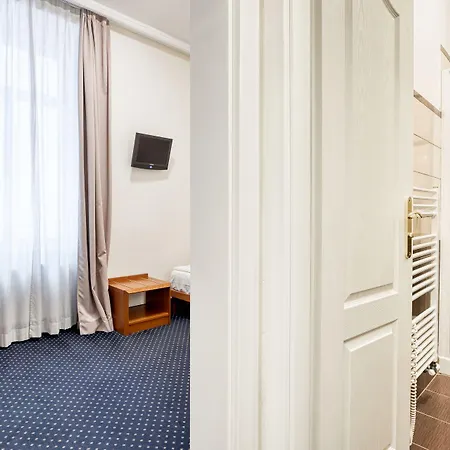 Отель Europa 3*