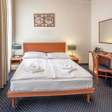 Otel Europa 3*